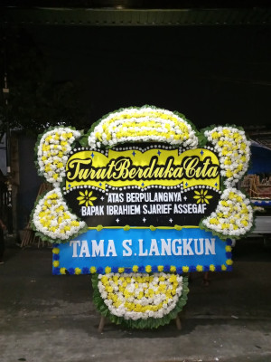 Papan Bunga Duka di Buer