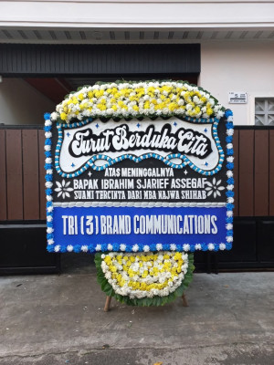 Papan Bunga Duka di Buer